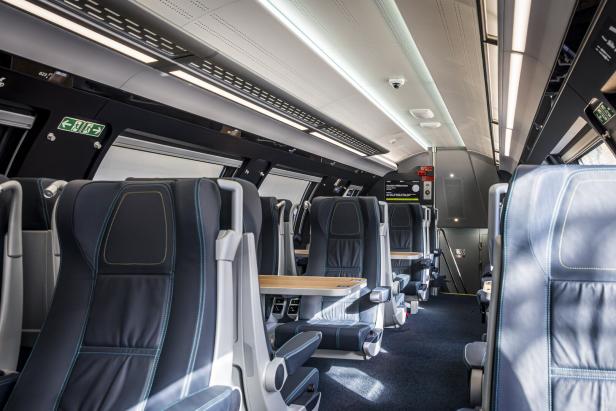 Hans Peter Haselsteiner, Dr., stellt die neuen Zuege der Westbahn vor. Westbahnhof, 1150 Wien