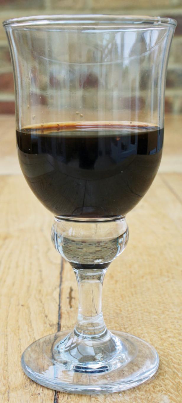 Dunkles Bier in einem Glas