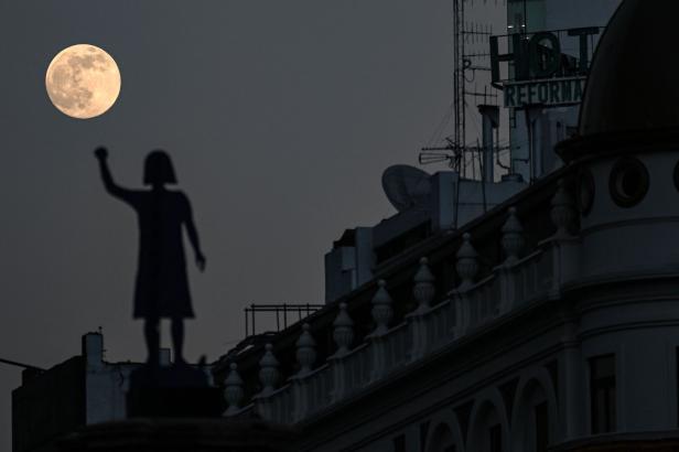 MEXICO-ASTRONOMY-SUPERMOON