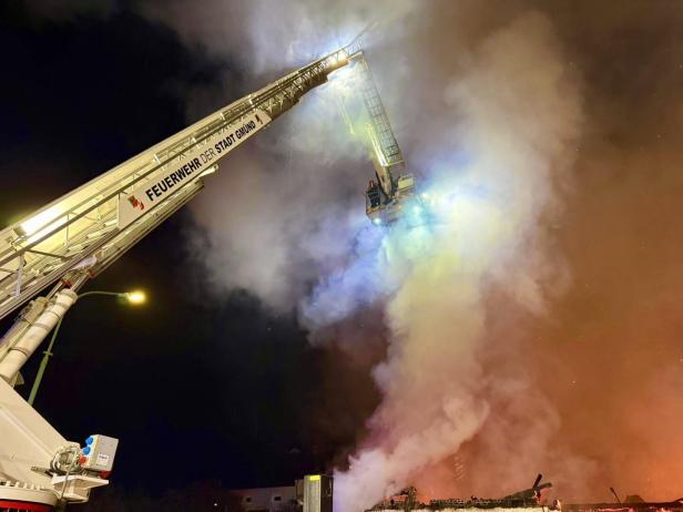Hydraulische Steigleiter 