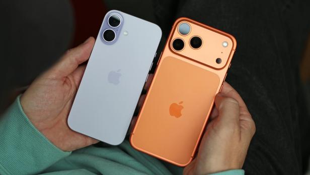 iPhone 17 Pro Max vs. iPhone 17