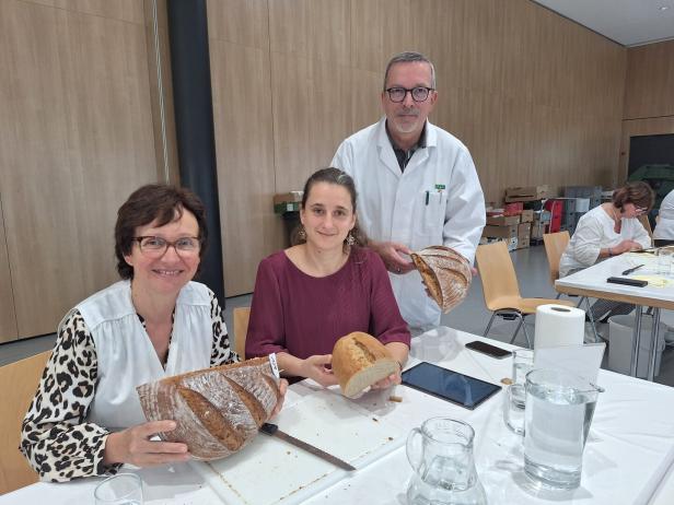 Brotkaiserin Maria Nigitz als Jurorin (l.), Sensorikerin Desiree Bruhin und Jury-Leiter Martin Rogenhofer.