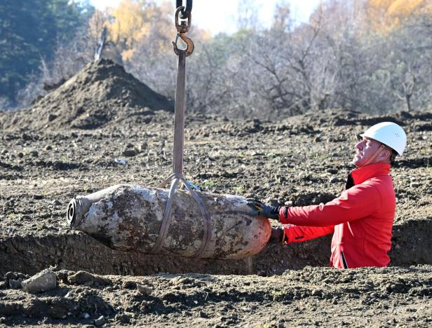 NIEDERÖSTERREICH: VERNICHTUNGSSPRENGEN VON CA. 6.000 KILOGRAMM KRIEGSMATERIAL DURCH DEN ENTMINUNGSDIENST