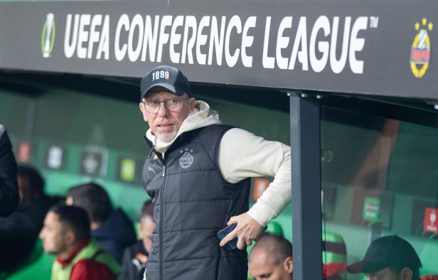 FUSSBALL-CONFERENCE-LEAGUE: SK RAPID - UNIVERSITATEA CRAIOVA