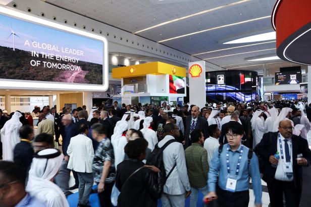 Die Energiemesse ADIPEC zählte 2025 über 230.000 Besucher.