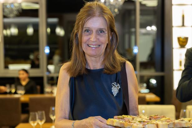 Weintaufe mit Herz: Österreichs größtes Weingut feiert für den guten Zweck