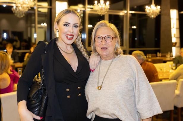 Weintaufe mit Herz: Österreichs größtes Weingut feiert für den guten Zweck