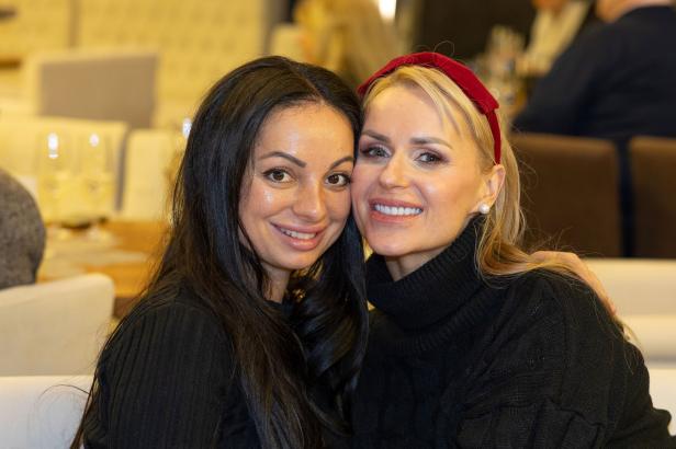 Weintaufe mit Herz: Österreichs größtes Weingut feiert für den guten Zweck