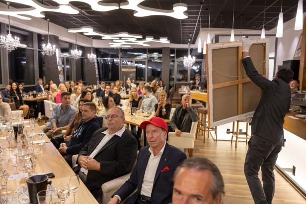 Weintaufe mit Herz: Österreichs größtes Weingut feiert für den guten Zweck