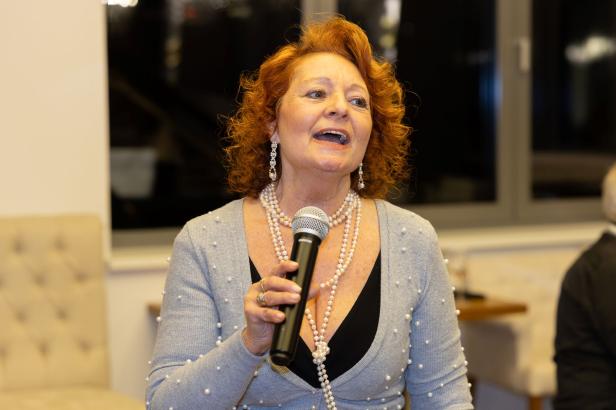 Weintaufe mit Herz: Österreichs größtes Weingut feiert für den guten Zweck