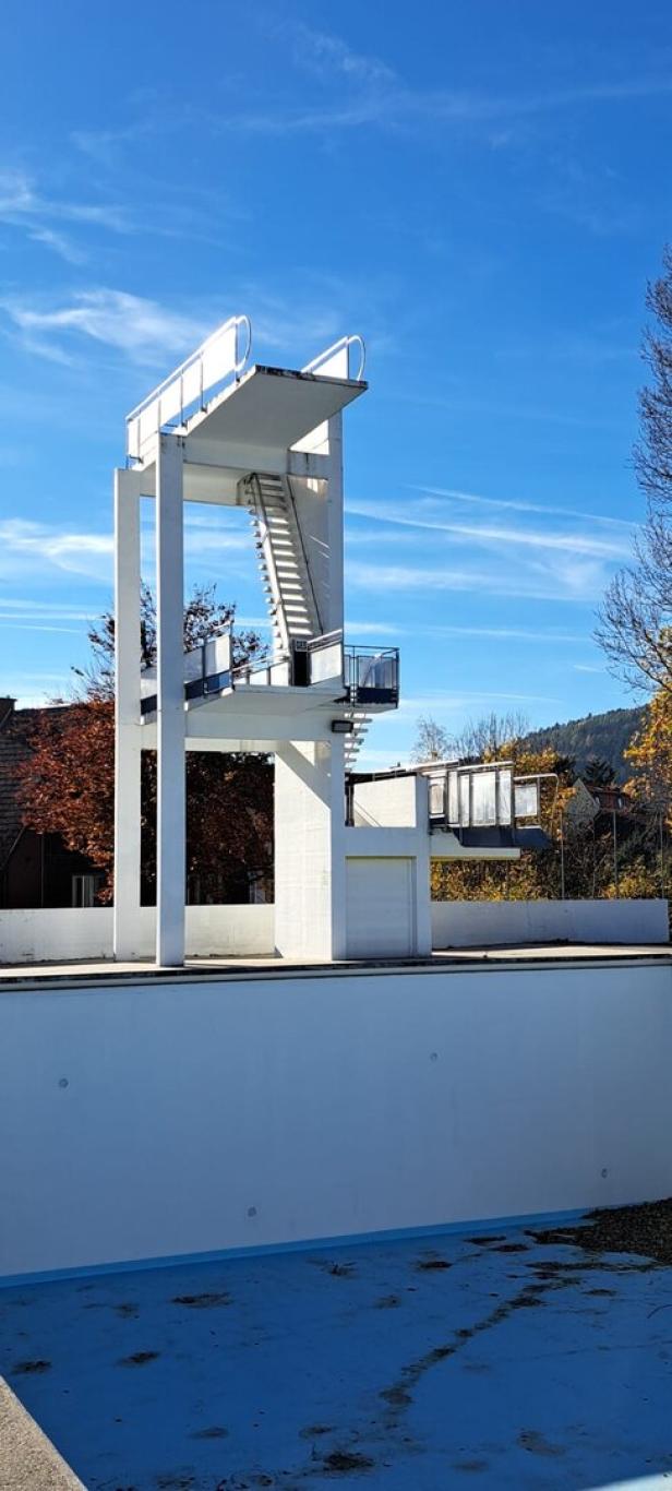 Der Sprungturm und das Becken sollen abgerissen werden.