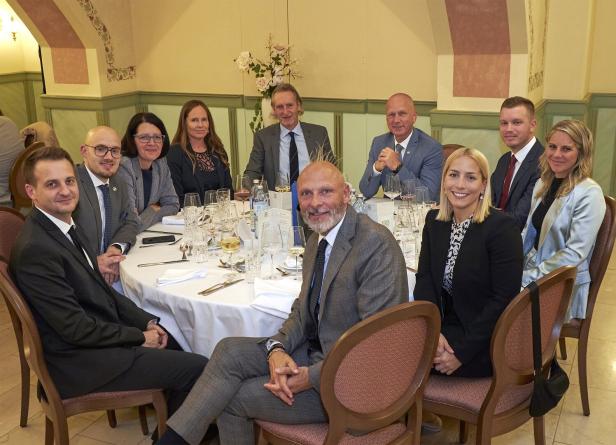 Die Raubgruppe des LKA Niederösterreich bei der Auszeichnung