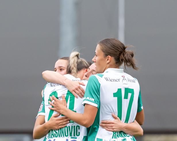 Jubel bei den Rapid-Frauen