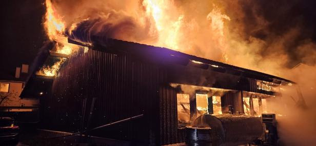 Gebäude wurde von Flammen vernichtet