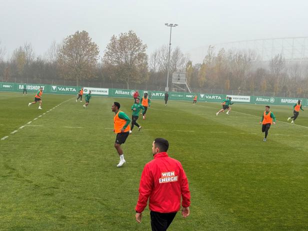Dahl (Mitte) zurück beim Rapid-Training