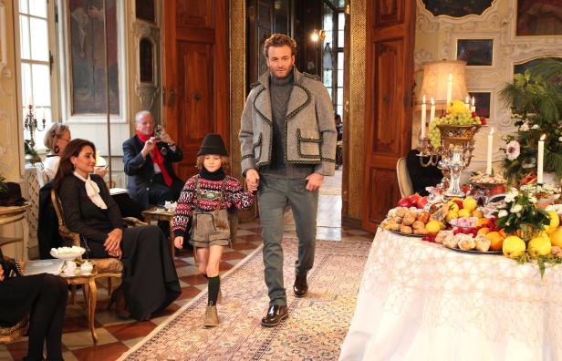 Chanel Metiers d'Art Collection 2014/15 Paris-Salzburg