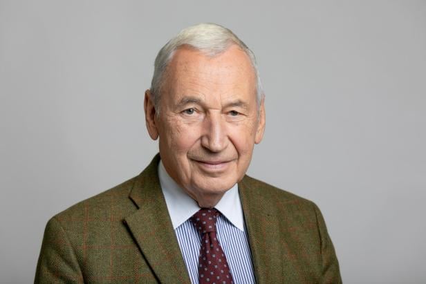 Das Bild zeigt ein Porträt des Mediziners und Theologen Johannes Huber.