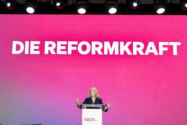 Meinl-Reisinger bei der Mitgliederversammlung