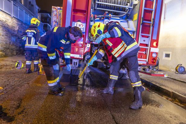 FF-Einsatz nach Brand in Mehrparteienhaus in Krems.