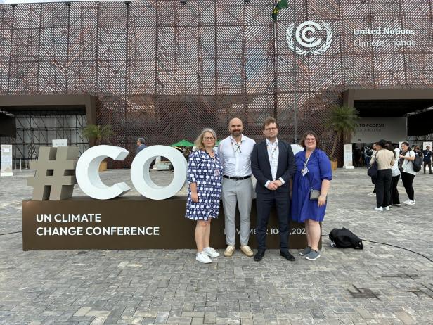 Profis der Klimaverhandlungen: Elfriede Moore, Cornelia Jäger, Jakob Wiesbauer-Lenz und Jose Delgado Jiminez 