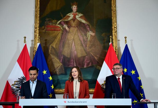 PK "KINDERKOPFTUCHVERBOT AN SCHULEN?: SHETTY / PLAKOLM / LEICHTFRIED