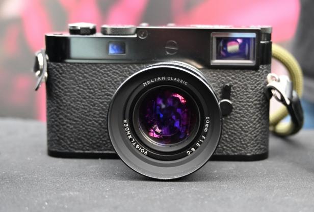 Auf dem Bild sieht man eine Kamera.