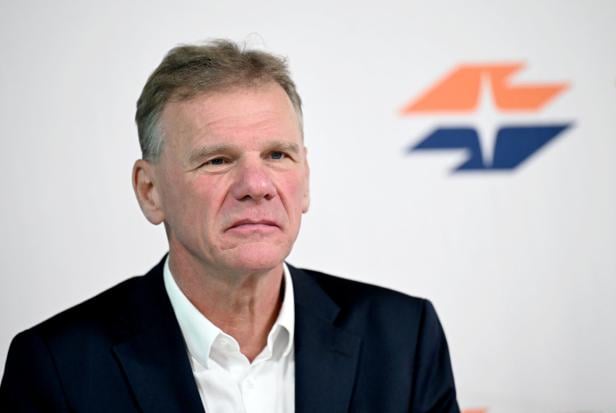 INBETRIEBNAHME EINER FERNKÄLTEZENTRALE: STREBL