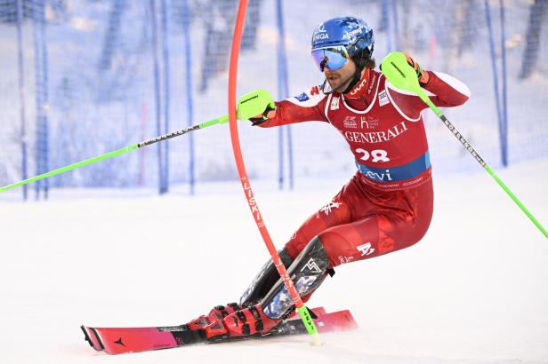 Marco Schwarz nimmt am Samstag den Slalom in Hochgurgl in Angriff.