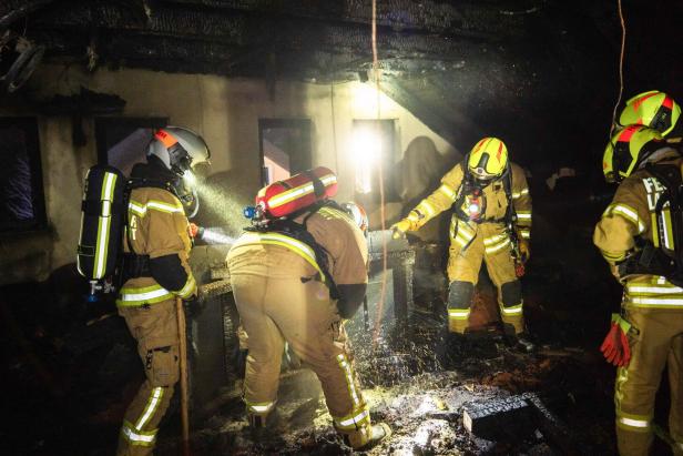 ++ HANDOUT ++ NIEDERÖSTERREICH: ZWEI VERLETZTE BEI WOHNHAUSBRAND