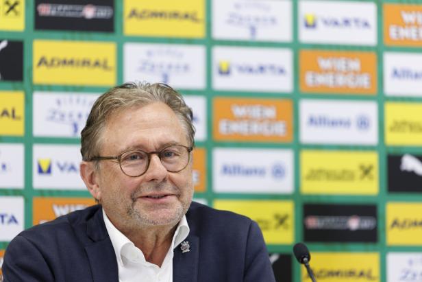 PK SK Rapid Wien: Vorstellung des neuen Cheftrainers Peter Stöger