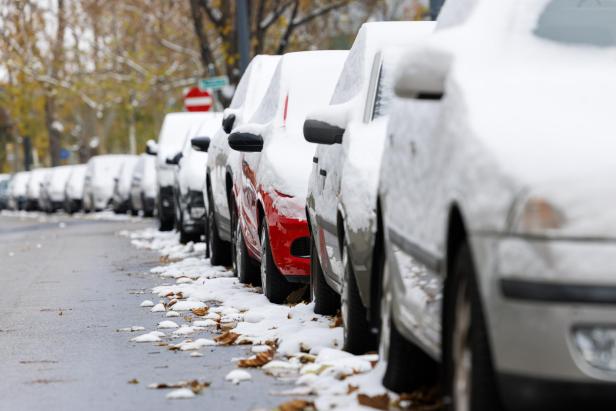 Glatteis und Schneefälle: Vorsicht auf Österreichs Straßen und Gehwegen
