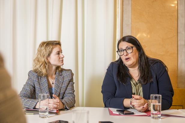 Eva-Maria Holzlieitner, Frauenministerin, Kathrin Gaal, Frauenstadtraetin, Frauenministerium, 1010 Wien