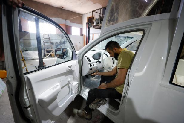 Pope Francis's popemobile set to become health clinic for Gaza children