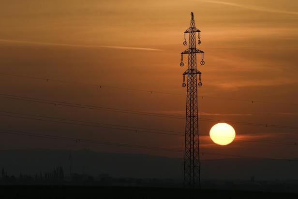 ++ THEMENBILD ++ ENERGIE / KLIMA / STROM  / ENERGIEKOSTEN / ENERGIEQUELLEN / BLACKOUT