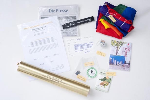 Gegenstände, die in eine Zeitkapsel gegeben wurden.