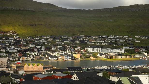 1_KlaksvikRuderclubFaeroeer_CreditNicLehoux