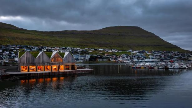 4_KlaksvikRuderclubFaeroeer_CreditNicLehoux