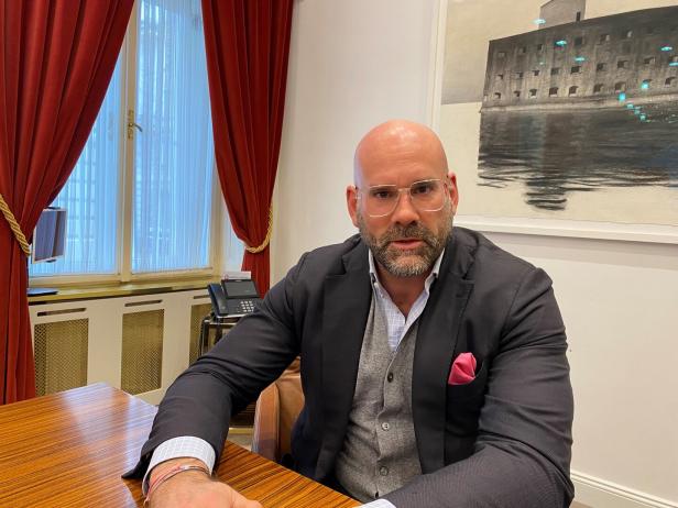 Anwalt Klaus Ainedter