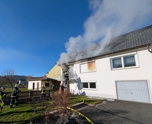 Ehepaar nach Küchenbrand im Spital