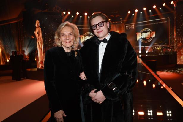 Nutzungsrechte und Wiederverwendung abgegolten!!!