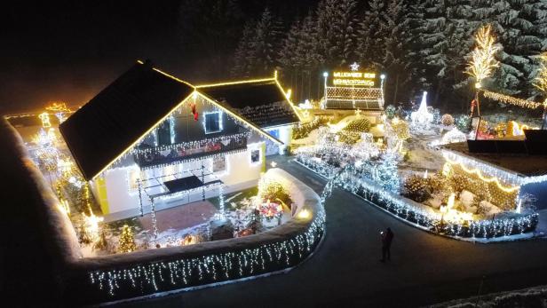 Weihnachtshaus Kronegg