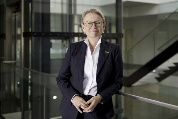 Porträt von Maria Koller, Chief Human Resources Officer bei PALFINGER