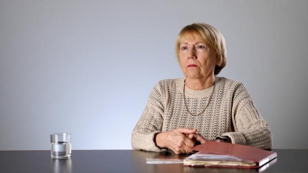 Gabriele Rollnik, ehemaliges Mitglied der linksextremen "Bewegung 2. Juni" im Interview  für die Dokumentation "Im Schatten der RAF"