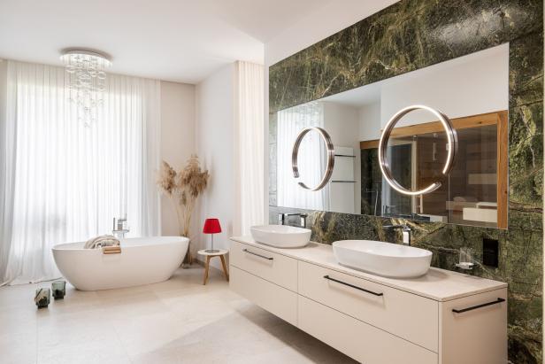 Natursteine machen den Waschplatz edel