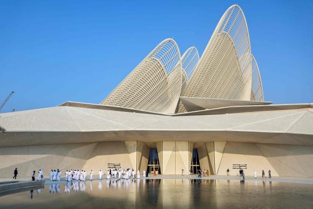 TOPSHOT-UAE-MUSEUM-CULTURE