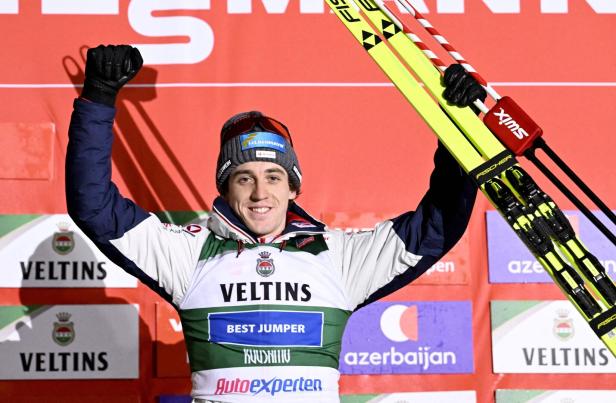 Thomas Rettenegger bejubelt seinen ersten Weltcupsieg