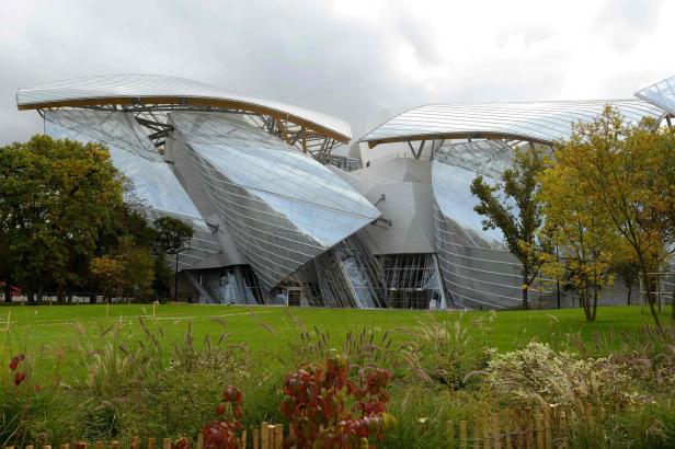 FILES-US-CANADA-ARCHITECTURE-GEHRY