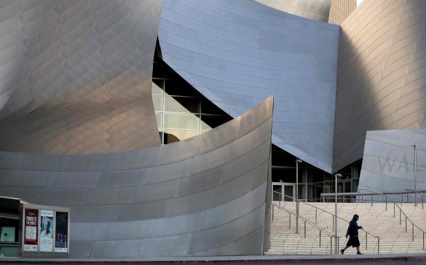 FILES-ARCHITECTURE-US-CANADA-GEHRY