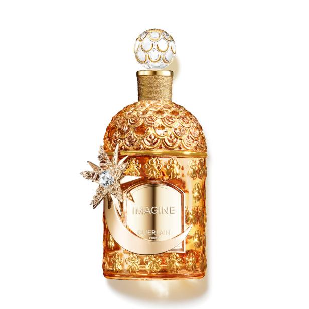Ein goldenes Parfumfläschchen