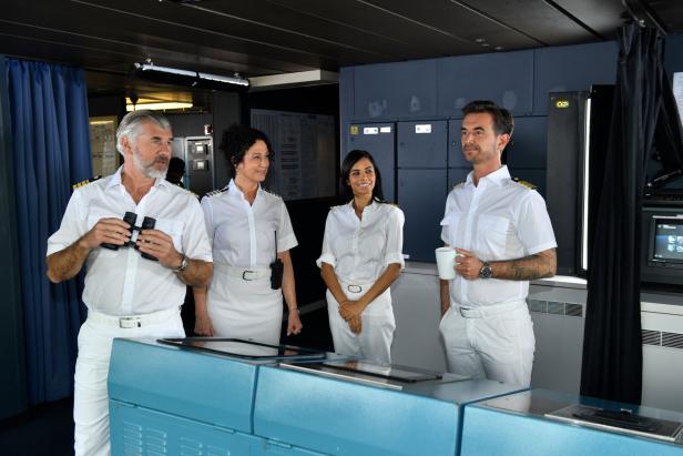 Daniel Morgenroth, Barbara Wussow, Collien Fernandes und Florian Silbereisen in "Das Traumschiff"
